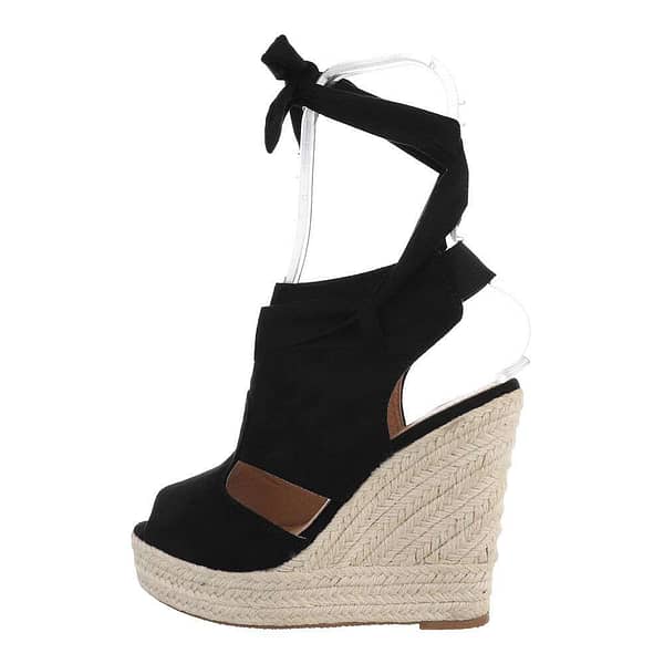 5757 black38